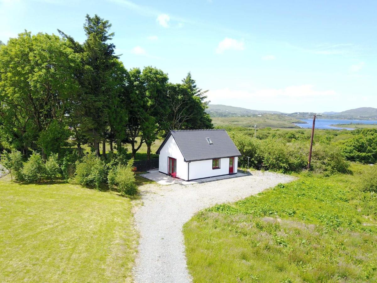 Red Deer Cosy Apartment In Letterfrack Connemara Экстерьер фото